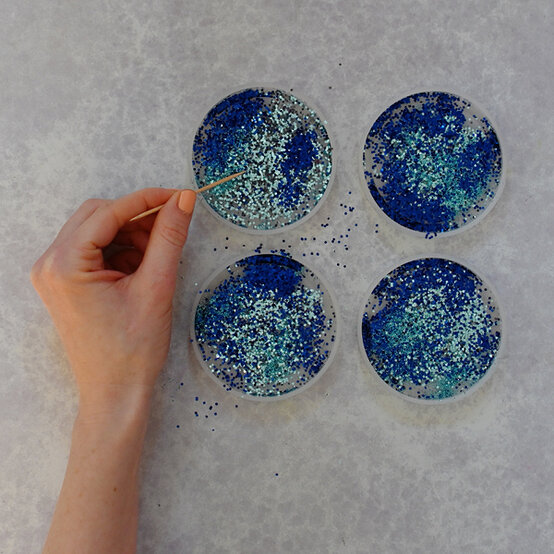 how_to_make_glitter_resin_coasters_9.jpg?sw=554&q=85