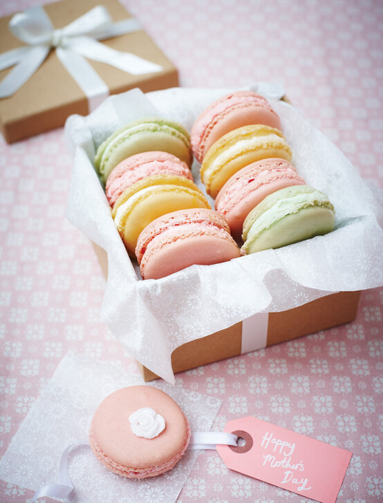french-macarons-full-image.jpg?sw=554&q=85