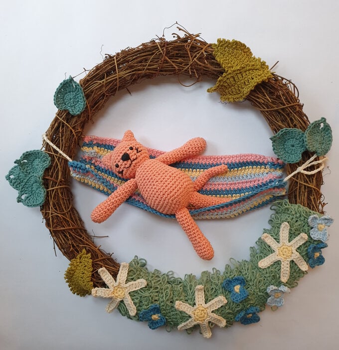 how_to_crochet_a_summer_garden_wreath_placement-5-1.jpg?sw=680&q=85