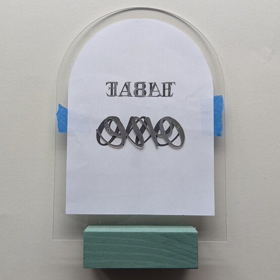 idea_cricut-how-to-make-a-table-number-sign_step4.jpg?sw=554&q=85