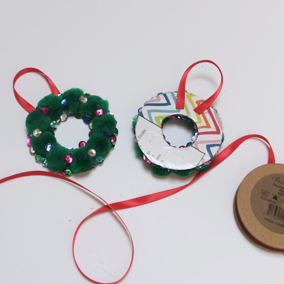 idea%5Fquick%2Dand%2Deasy%2Dchristmas%2Delf%2Dideas%5Fstep%2D55.jpg?sw=554&q=85