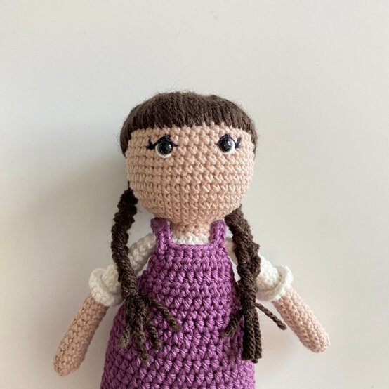 How-to-Crochet-an-Autumn-Amigurumi-Doll-hair-6.jpeg?sw=554&q=85