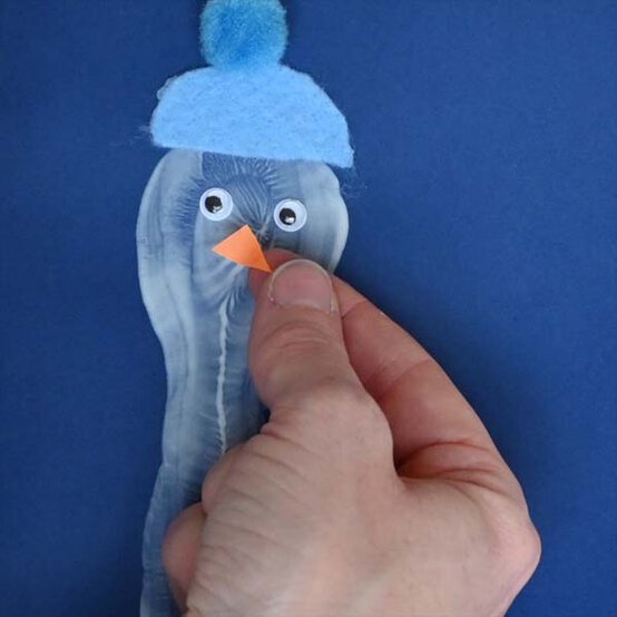 ideas%5Fhow%2Dto%2Dmake%2Dhand%2Dand%2Dfootprint%2Dchristmas%2Dcards%5Fsnowman%5F9.jpg?sw=554&q=85