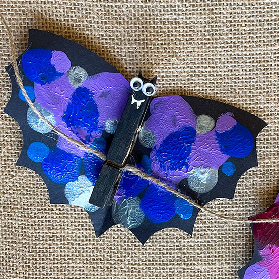 sustainable-bat-garland-5b.jpg?sw=554&q=85