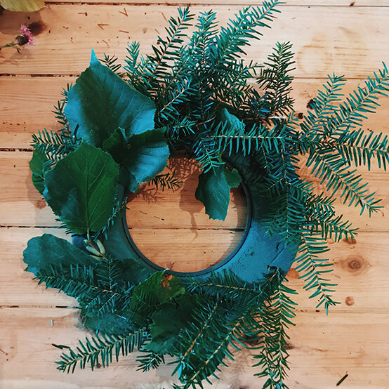 fresh-foraged-autumnal-wreath-1b.jpg?sw=554&q=85