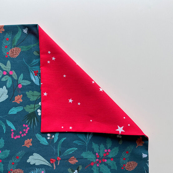 how-to-sew-a-table-runner_step6_2.jpg?sw=554&q=85