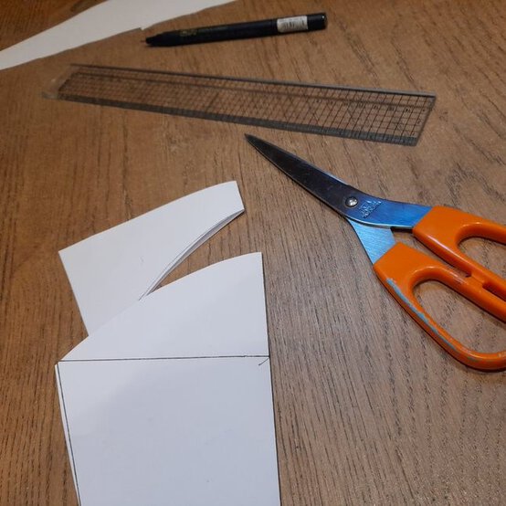 how_to_make_a_flower_floor_cushion_1e.jpg?sw=554&q=85