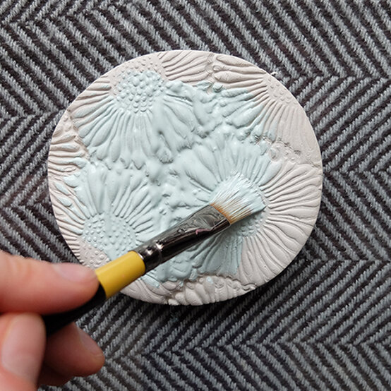 air-dry-coasters-step8.jpg?sw=554&q=85