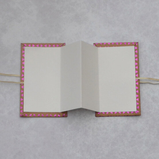 concertina-cards13.jpg?sw=554&q=85