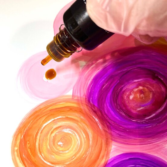 Idea_how-to-use-alcohol-inks_step0b.jpg?sw=554&q=85