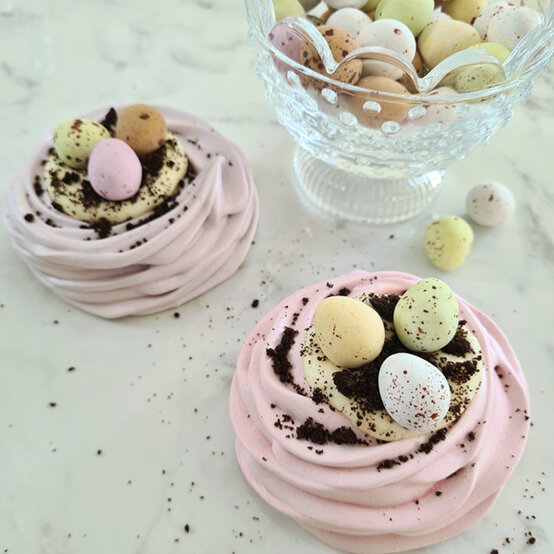 idea_meringue-nests_step6e.jpg?sw=554&q=85