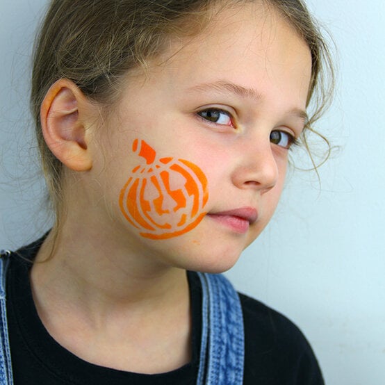 face-paint-pumpkin.jpg?sw=554&q=85