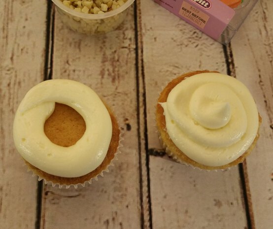 carrot-topper-cupcakes-2.jpg?sw=554&q=85