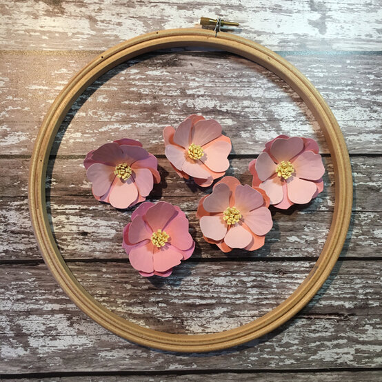 wreath5.jpg?sw=554&q=85