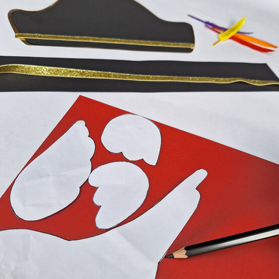 idea_kids-pirate-accessories-hat_step1b.jpg?sw=554&q=85