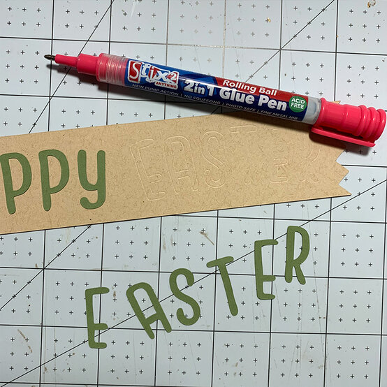 cricut_carrot-treat-box_step10.jpg?sw=554&q=85