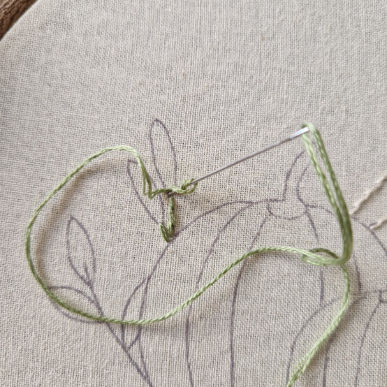 idea%5Fautumn%2Dembroidery%2Dprojects%2Dto%2Dtry%2Dhoop%5Fstep%2D27.jpg?sw=554&q=85