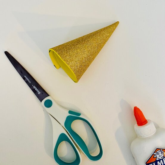 How_to_Make_a_Unicorn_Head_Dress_%204.jpeg?sw=554&q=85