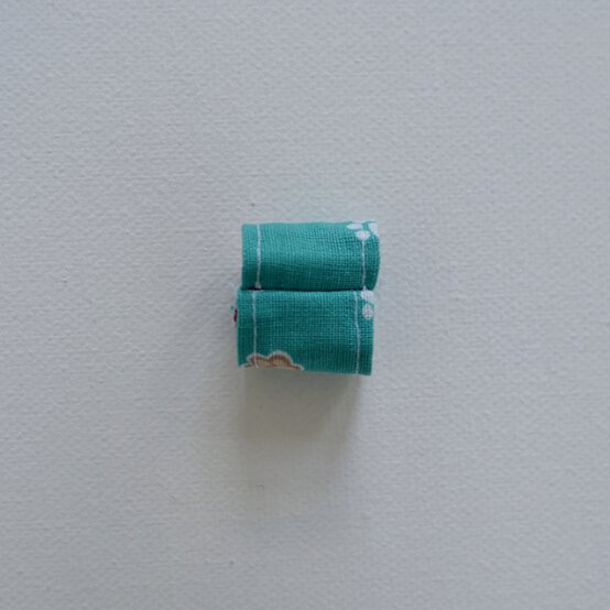 how_to_sew_a_dog_bow_tie_step%2010.jpeg?sw=554&q=85