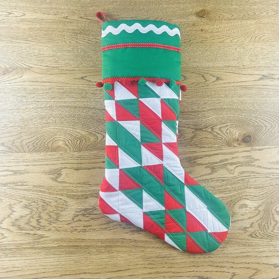 Idea_how-to-quilt-a-christmas-stocking_step13a.jpg?sw=554&q=85