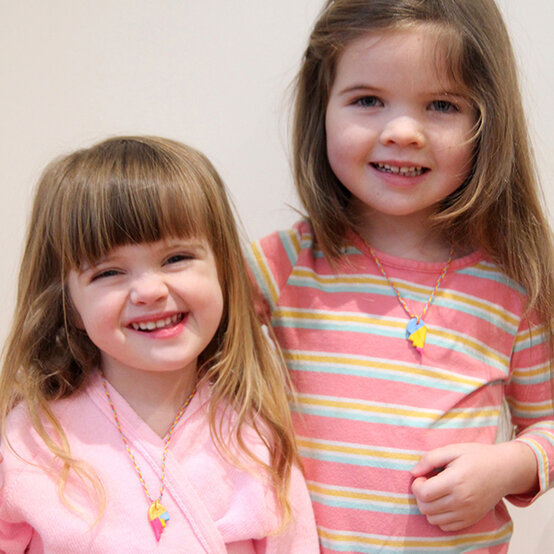 clay-best-friend-necklaces-5d.jpg?sw=554&q=85