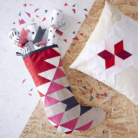 styled-collection-lorna-slessor-stocking-cushion-square.jpg?sw=554&q=85