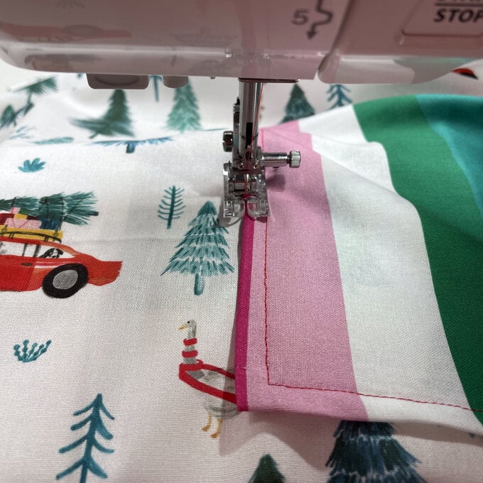 how-to-sew-an-apron_step11.jpg?sw=680&q=85