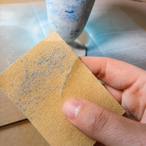 Montana%20Spray%20Paint%20Vase_Step9b.jpg?sw=554&q=85