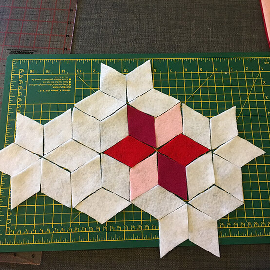 lorna-slessor-christmas-collection-cushion2.jpg?sw=554&q=85