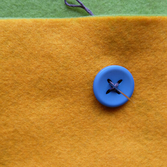 felt-pencilcase-step17.jpg?sw=554&q=85