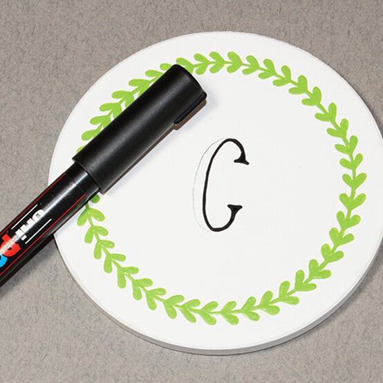 how-to-make-personalised-ceramic-coasters_step-3.jpg?sw=554&q=85