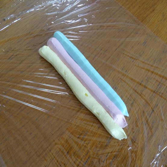 unicorn-biscuits_step7.jpg?sw=554&q=85