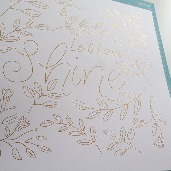 cricut-foil-wall-art_step-18.jpg?sw=554&q=85