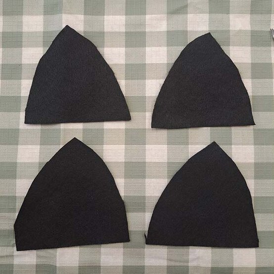 ideas%5Feasy%2Dhalloween%2Dcostumes%2Dfor%2Dkids%5Fcat%2Dears%2Dstep%2D1a.jpg?sw=554&q=85