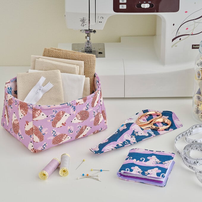 idea_sewing-projects-for-beginners_accessories.jpg?sw=680&q=85