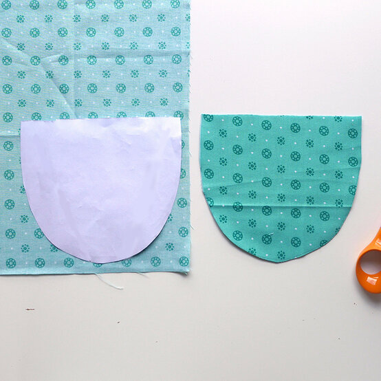 how_to_make_scallop_bunting_step-1.jpeg.jpg?sw=554&q=85