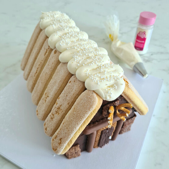 idea%5Fchristmas%2Dcabin%2Dlog%2Dcake%5Fstep%2D04.jpg?sw=554&q=85