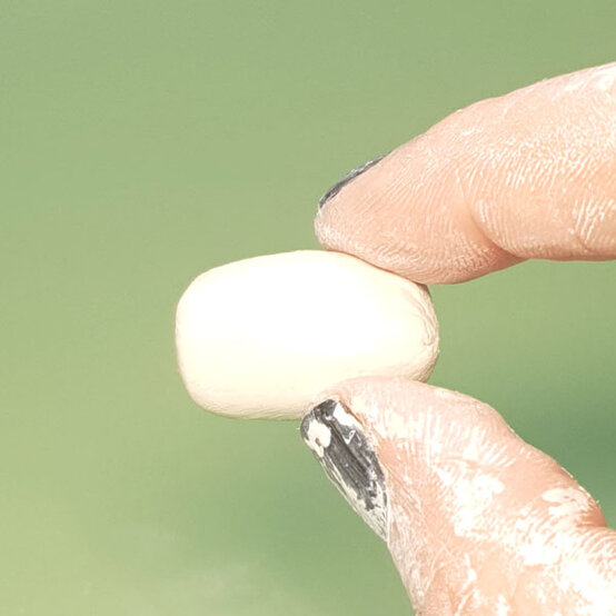 how-to-make-an-air-dry-clay-christmas-gnome_step-8a.jpg?sw=554&q=85