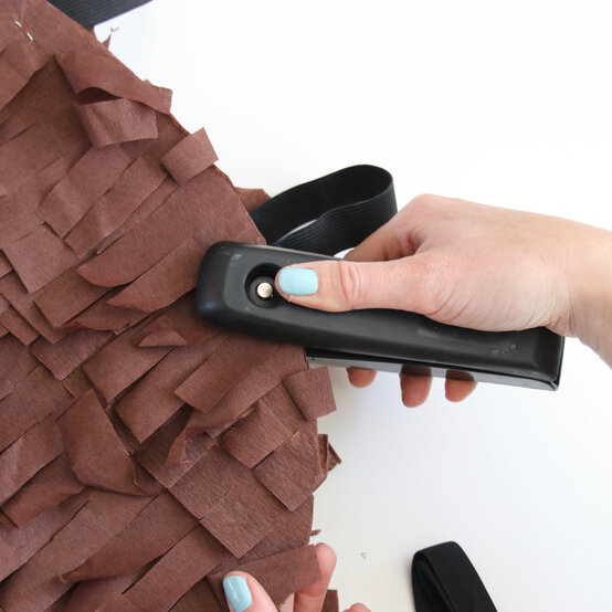 fing_staple_step_7a.jpg?sw=554&q=85