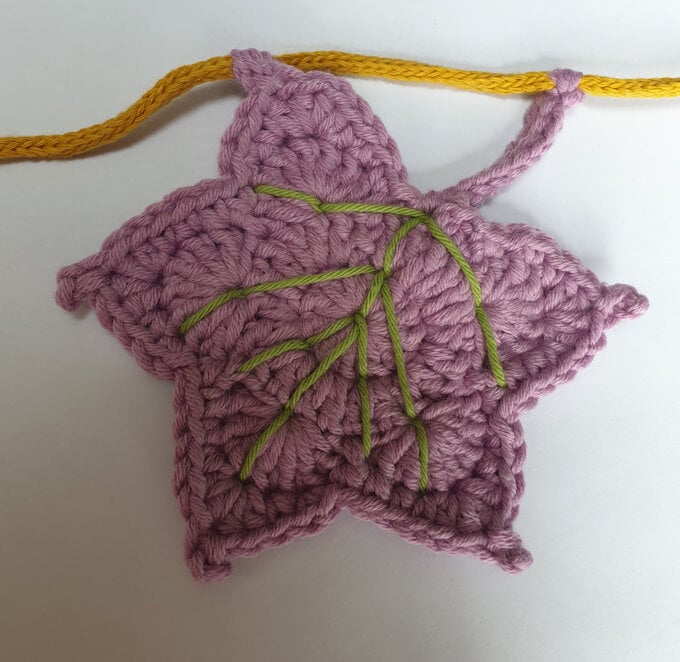 how-to-crochet-an-autumn-garland-2.jpg?sw=680&q=85