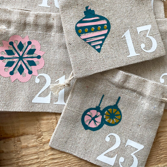 iron-on-vinyl-advent-calendar_step8_1_sq.jpg?sw=554&q=85