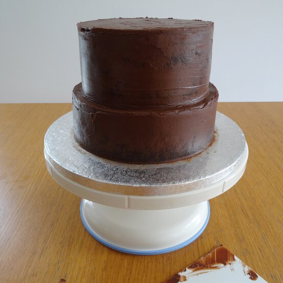 carrot_fruit_line_cake_6a.jpg?sw=554&q=85