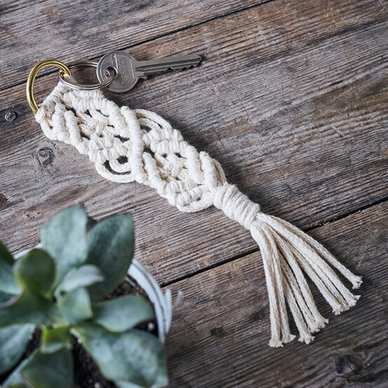 idea_get-started-in-macrame_keyring.jpg?sw=554&q=85