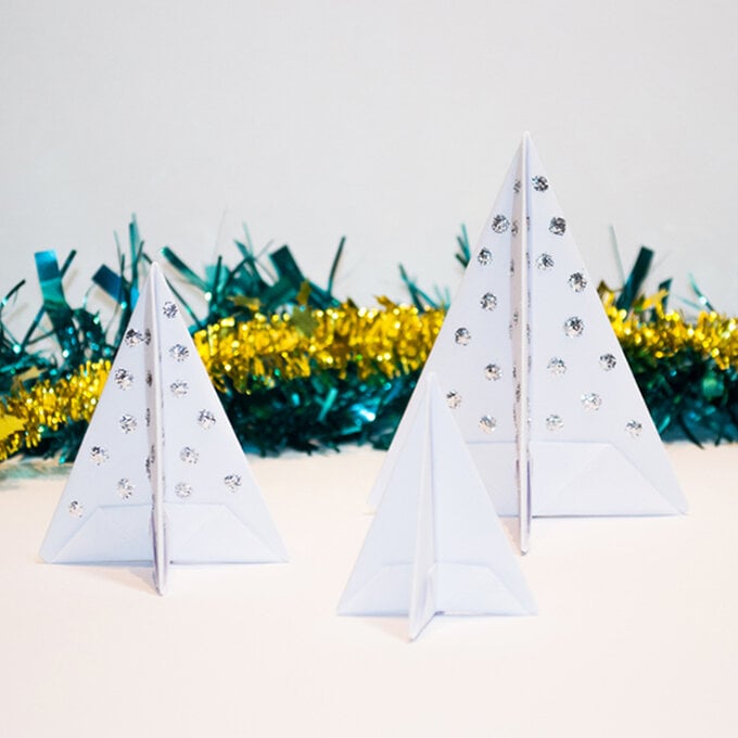 origami-christmas-tree-11d.jpg?sw=680&q=85