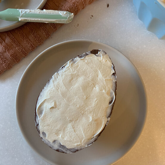 idea_how-to-make-a-chocolate-egg-cheesecake_step8b.jpg?sw=554&q=85