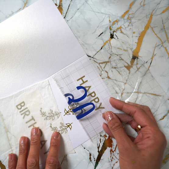 adhesive-vinyl-bday-card_step11_3_edit.jpg?sw=554&q=85