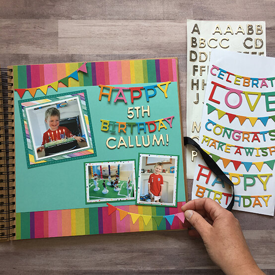 p5-scrapbook-layout-birthday-step-5.jpg?sw=554&q=85