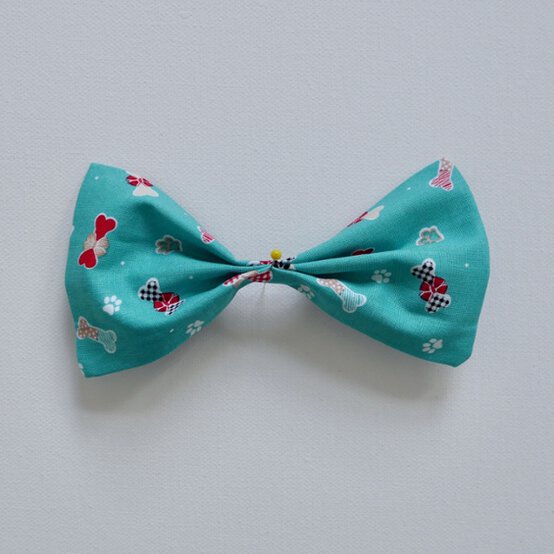 how_to_sew_a_dog_bow_tie_step%205.jpeg?sw=554&q=85