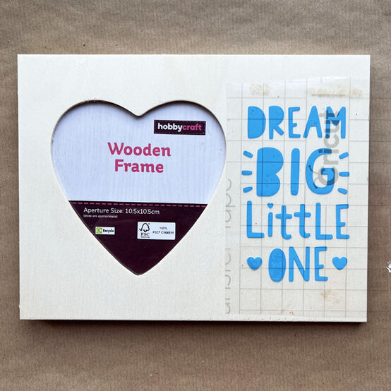 cricut-heart-frame_step-5.jpg?sw=554&q=85