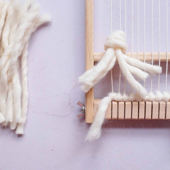 Idea_how-to-make-a-woven-christmas-banner_step11.jpg?sw=554&q=85